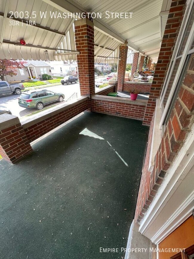 Building Photo - 1st floor: 3 Bedroom / 1 Bathroom in Allen...