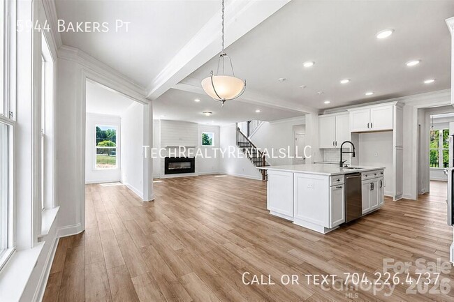 Foto del edificio - 5944 Bakers Point