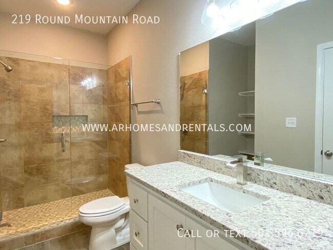 Building Photo - 219 Round Mountain Road | $1995 | 4 beds, ...