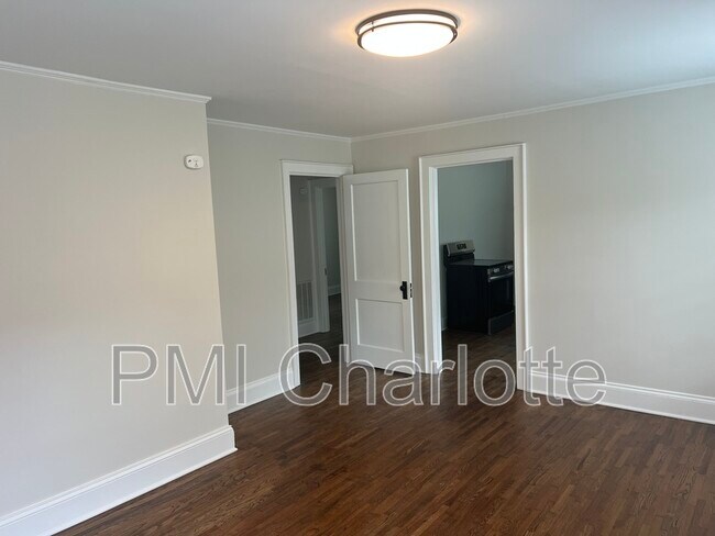 Building Photo - 1208 Cloninger Ave