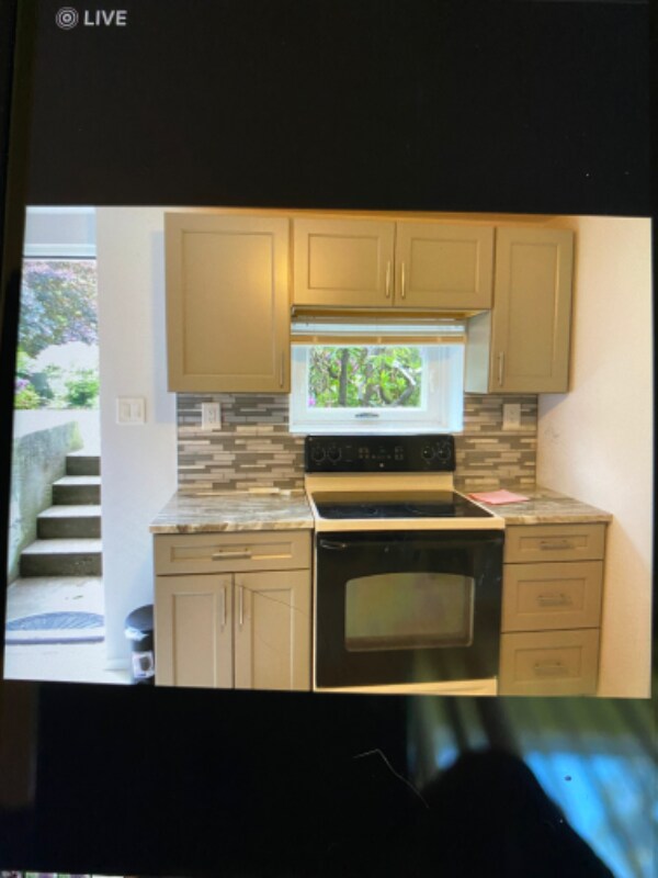 270 Radio Ave, Miller Place, NY 11764 Room for Rent in Miller Place