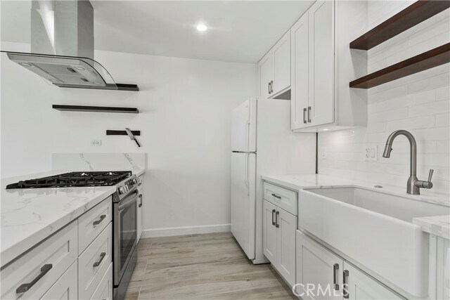 Primary Photo - 6600 Warner Ave