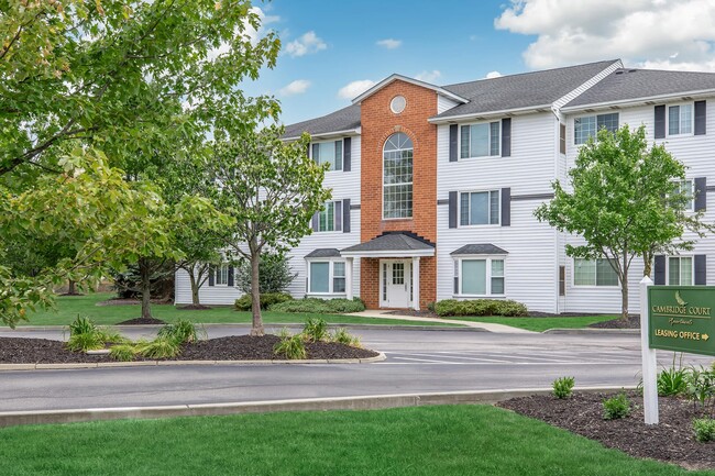 Building Photo - Cambridge Court Apartments