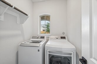 Building Photo - 7933 Spring Run Dr