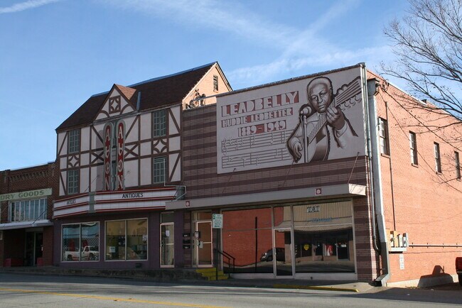 Foto del edificio - 1221 Sam Houston Ave