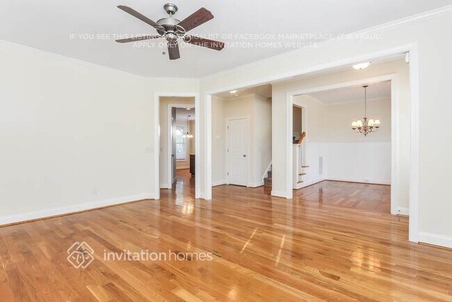 Foto del edificio - 124 Amberglen Ln