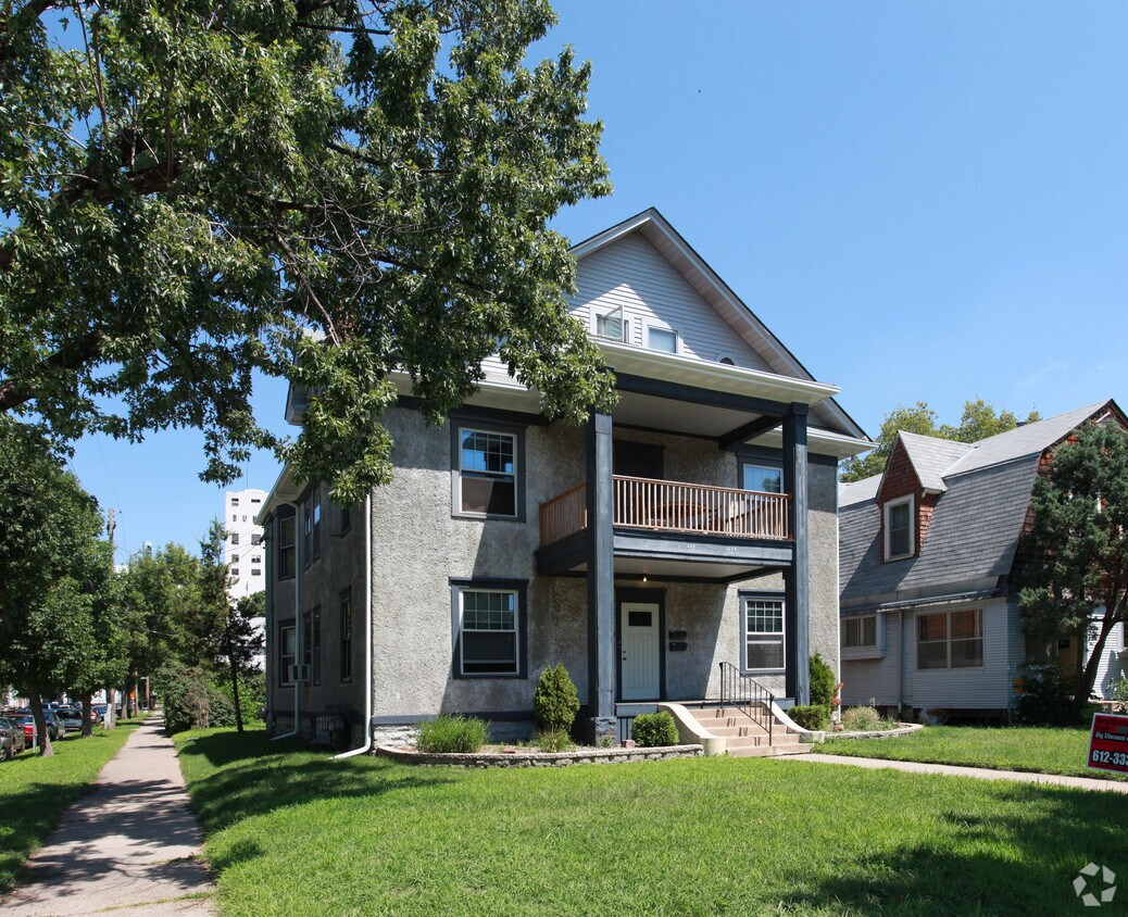 Building Photo - 1201 7th St SE