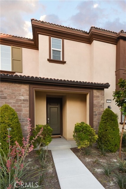 Foto del edificio - 7075 Montecito Ln