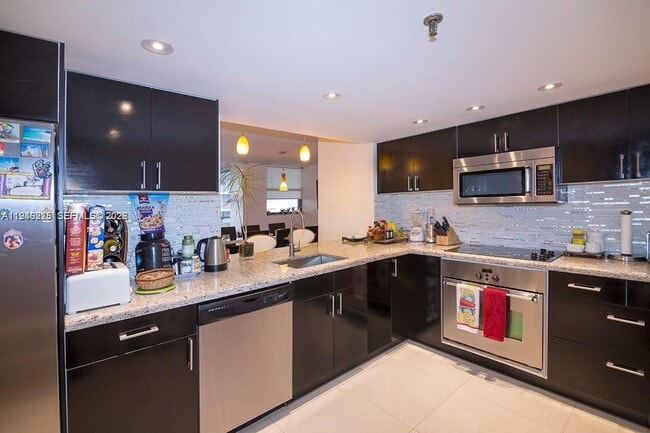 Foto del edificio - 170 Ocean Ln Dr