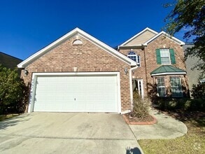 Building Photo - 121 Oakesdale Dr