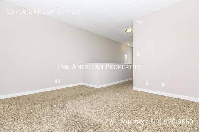 Building Photo - 15716 Saticoy St