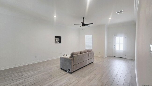 Building Photo - 9232 Asoka Ave
