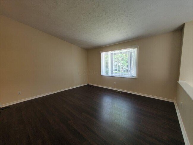 Building Photo - 3157 Millbury Ave