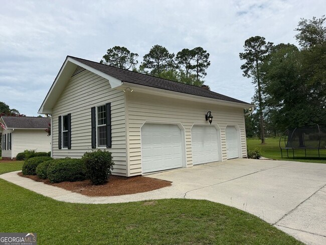 Foto del edificio - 1729 Green Acres Dr