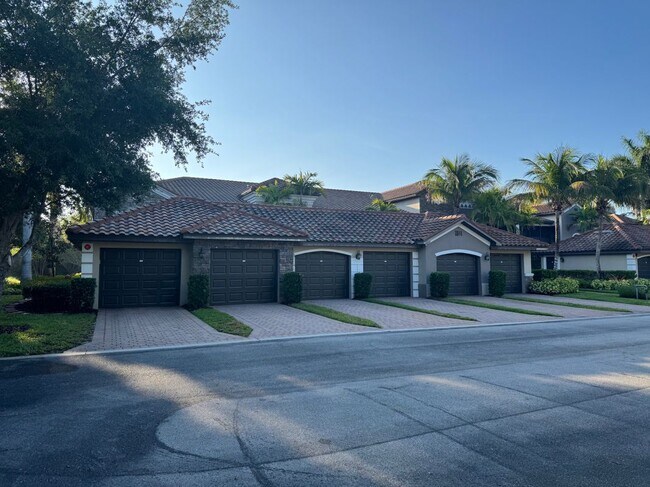 Building Photo - 9844 Venezia Cir