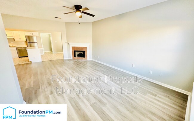 Foto del edificio - 1225 Brady Hollow Ln