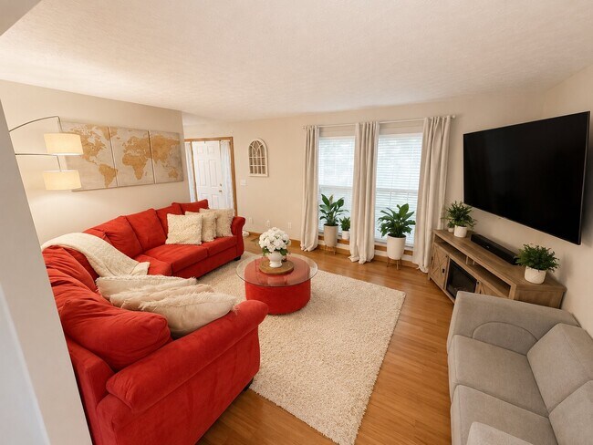 Foto del edificio - 2800 Lake Hollow Rd