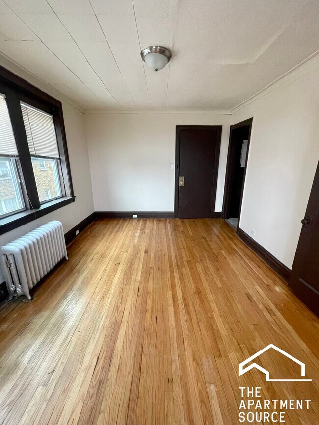 Foto del edificio - 5017 W Cermak Rd
