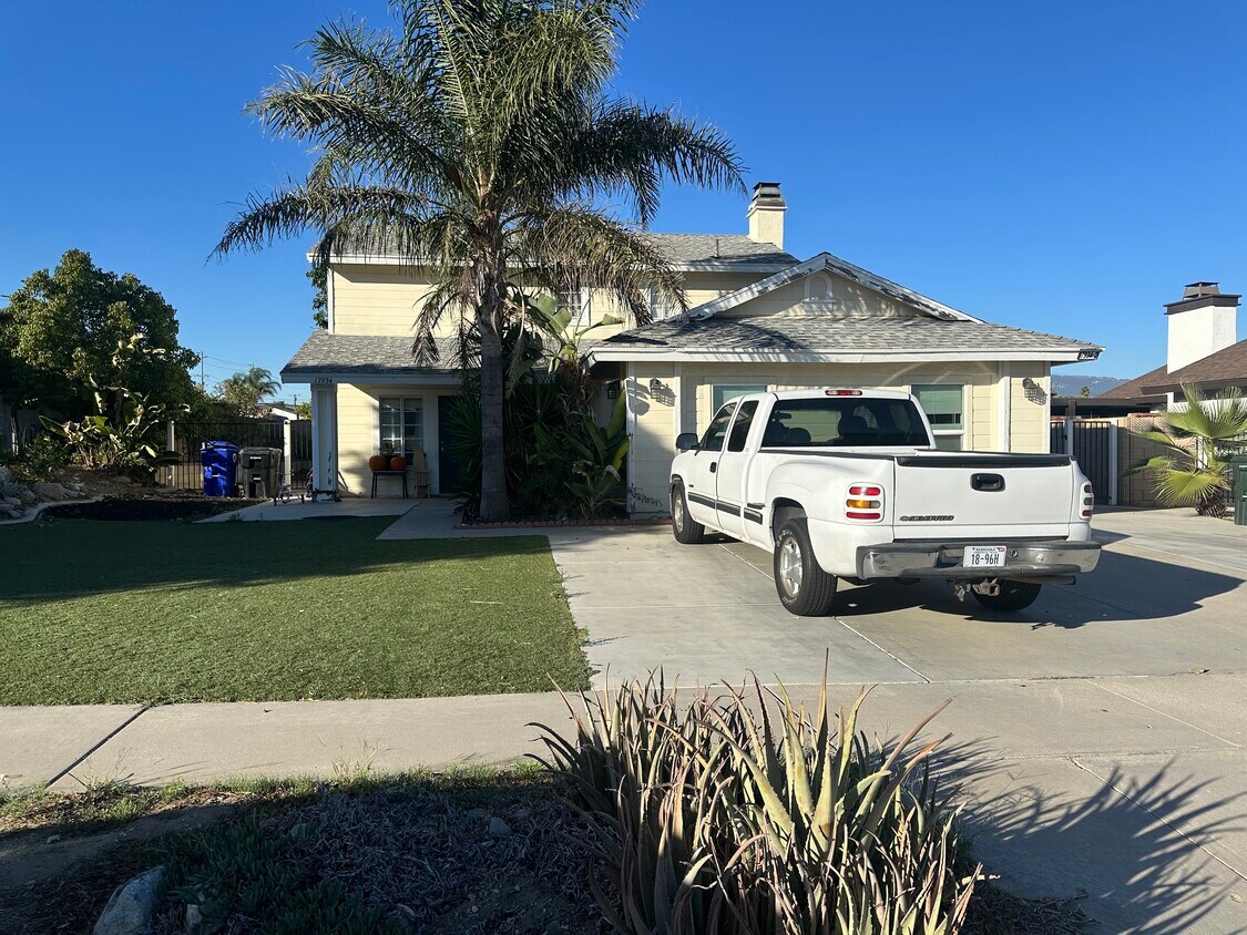 Foto principal - 17934 Fairfax St