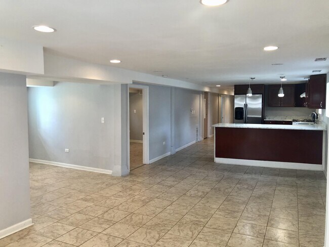 1900 Highland Ave Unit Garden, Berwyn, IL 60402 - Apartment for Rent in