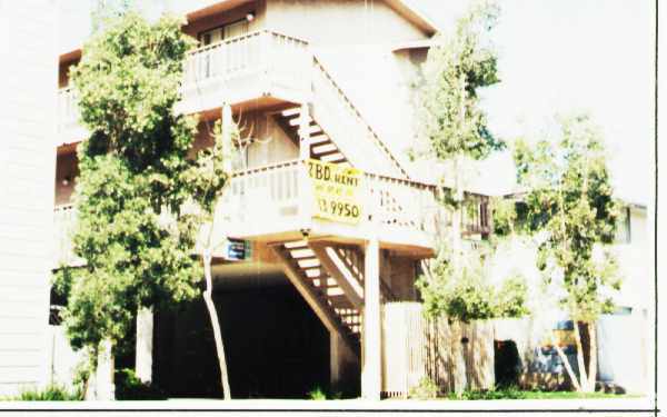 Building Photo - 1511 Freeman Ave