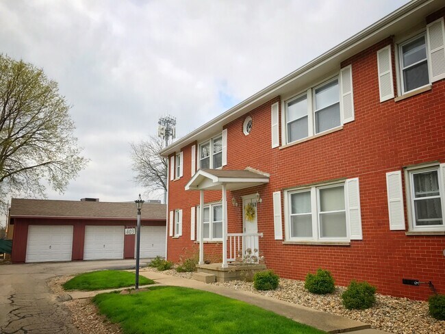 Foto del edificio - 403 S Prospect Rd