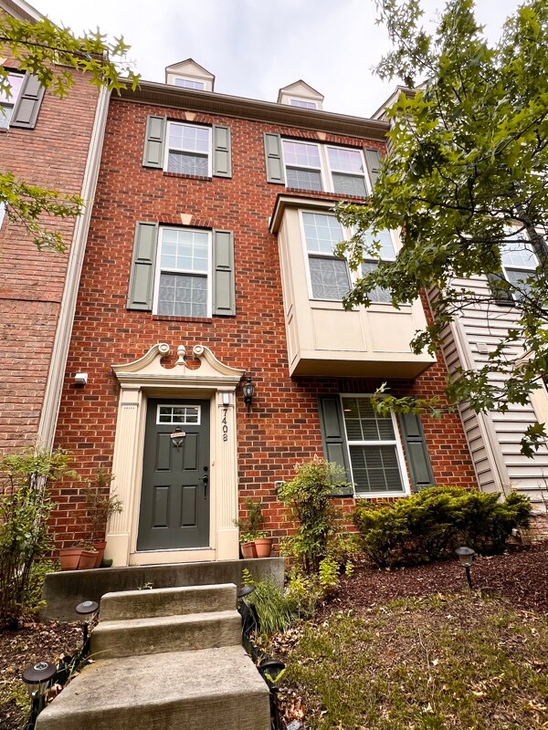 Building Photo - 7408 Slipknot Aly