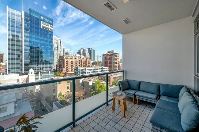 Building Photo - 325 7th Avenue, Unit 808
