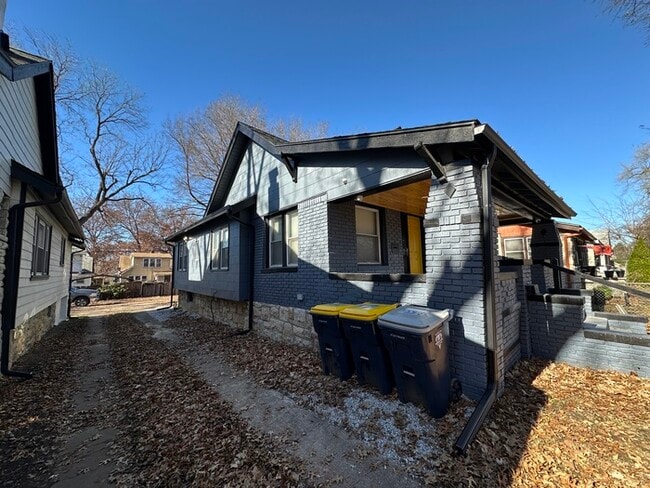 Foto del edificio - 5414 Brooklyn Ave