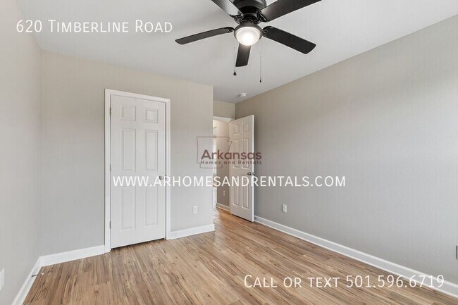 Foto del edificio - 620 Timberline Rd