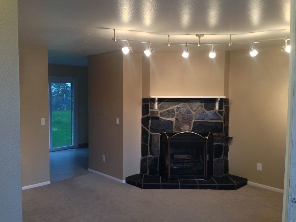 Foto principal - 2411 E 66th Ave