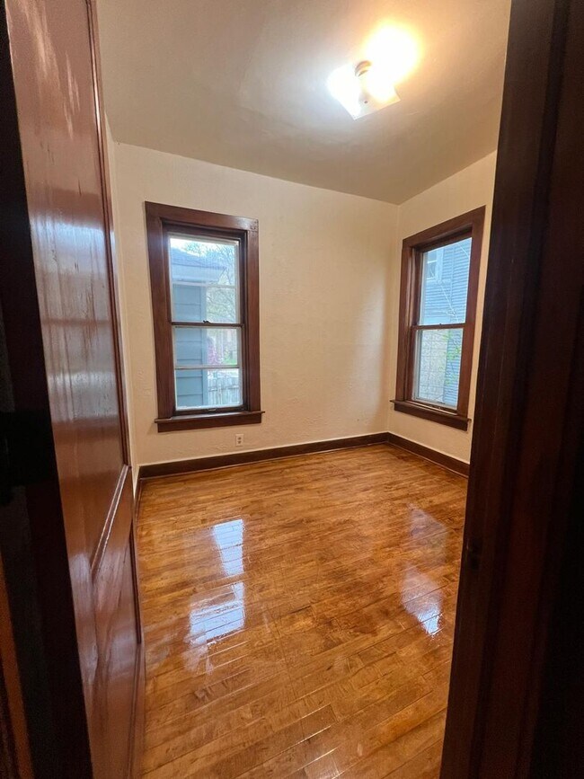Foto del edificio - 444-446 N 31st St. (Duplex)