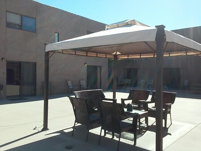 Large Community Patio to Relax - 13021 S Tacna Rd