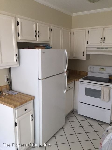 Building Photo - 229 12th St