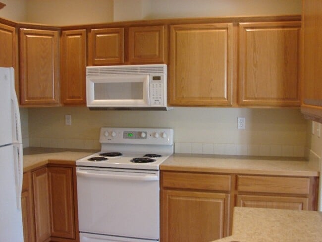 Building Photo - 9904 Mia Ln