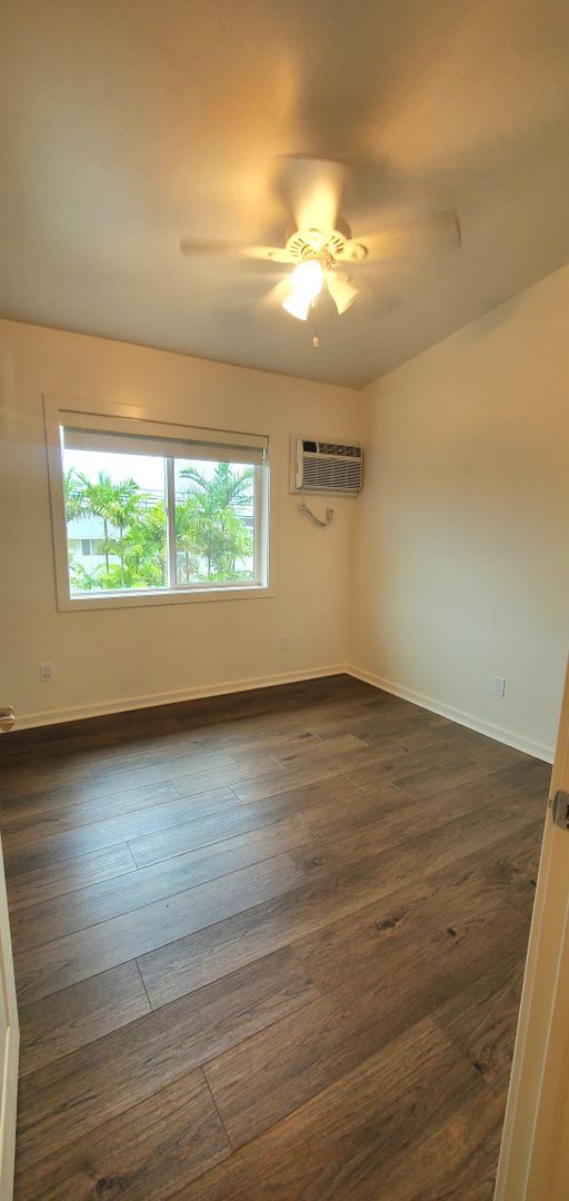 Foto del edificio - AVAILABLE NOW! 2 bed, 2 bath Duplex unit in Kailua Town