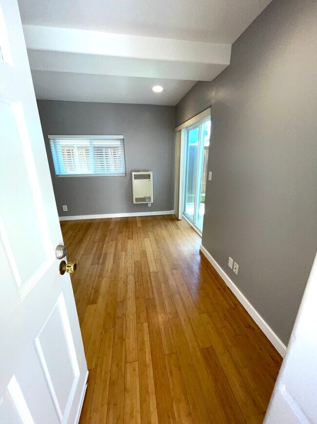 Building Photo - 2325 E 2nd St