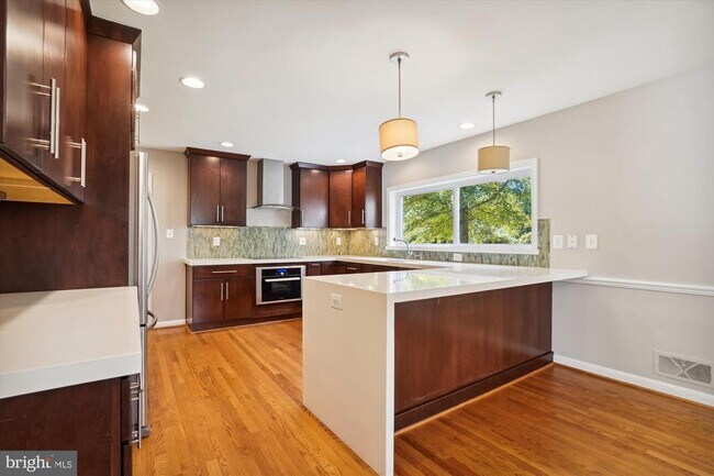 Foto del edificio - 6139 Tompkins Dr
