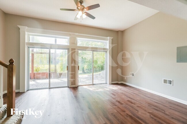 Foto del edificio - 7016 N Bristol Ave