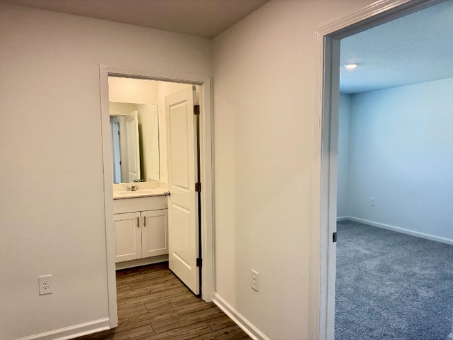 Building Photo - 4212 SW 82nd Ln