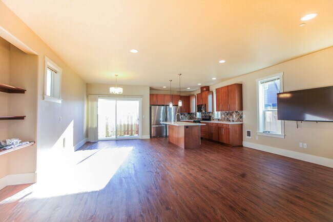 Foto del edificio - 900 SW Grove St