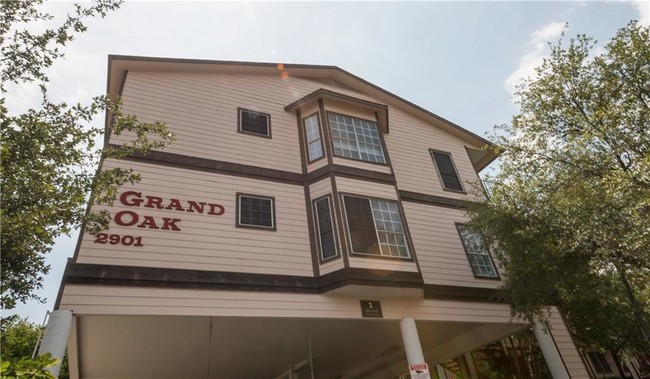 Foto del edificio - 2901 Swisher St