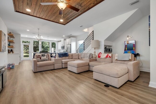 Foto del edificio - 458 Grand Oaks Rd