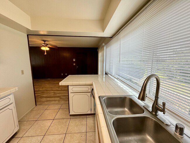 Foto del edificio - Newly Renovated Home Located in Seaside!