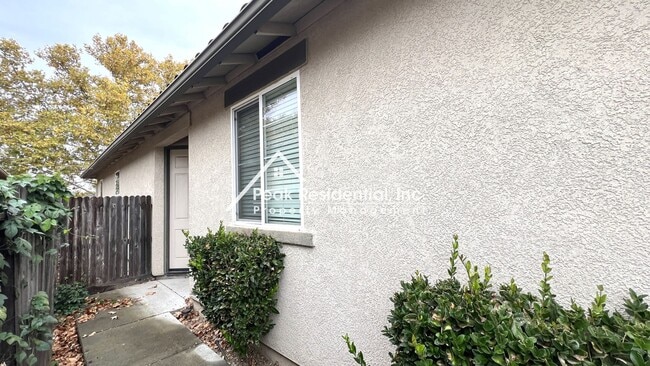Building Photo - Very Nice 2bd/2ba House in Sun Meadows Retirement Community