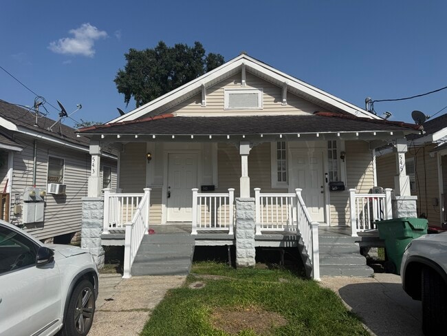 Building Photo - 543 Avenue E