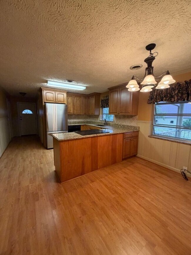 Foto del edificio - Maryville City  37801 - 3 bedroom, 2.5 bath home Walking distance to Foothills Mall - Contact Deb...