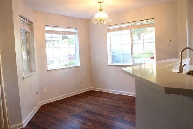 Building Photo - 17124 44th Ave W