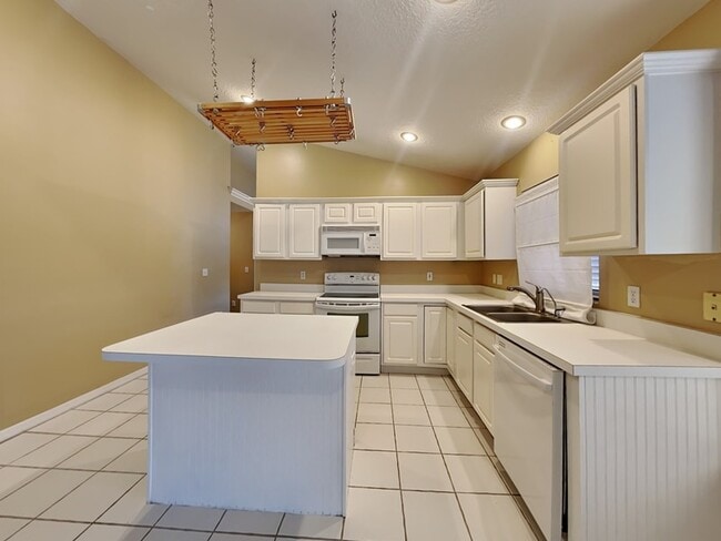 Photo - 644 Lance Ct House