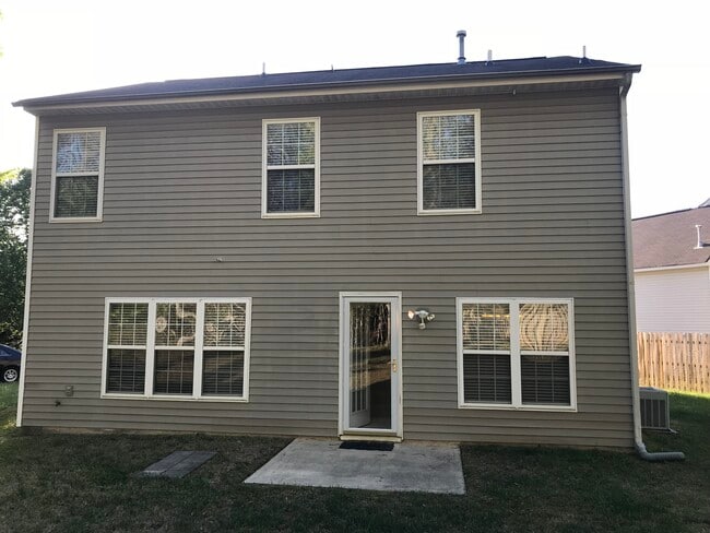 BACK YARD - 2808 Cougar Hill Ct